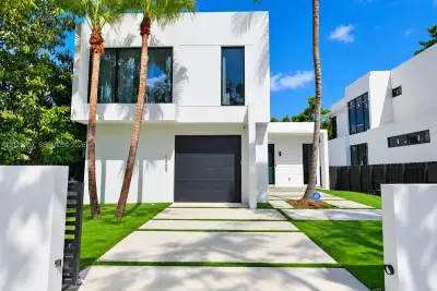 1509 SW 15th St, Miami: photo 1 of 38