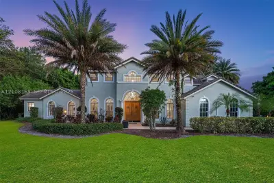 5100 NW 76th Pl, Pompano Beach: photo 1 of 100