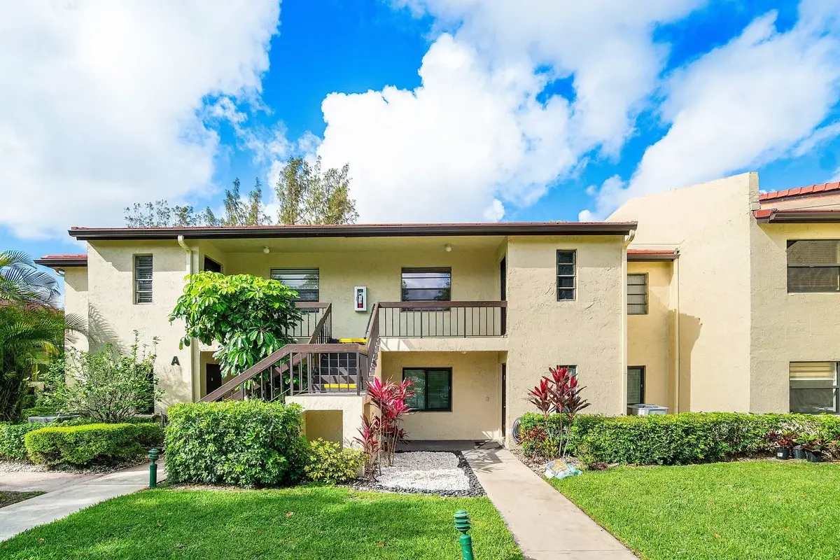 8320 Casa Del Lago #D, Boca Raton: photo 1 of 29