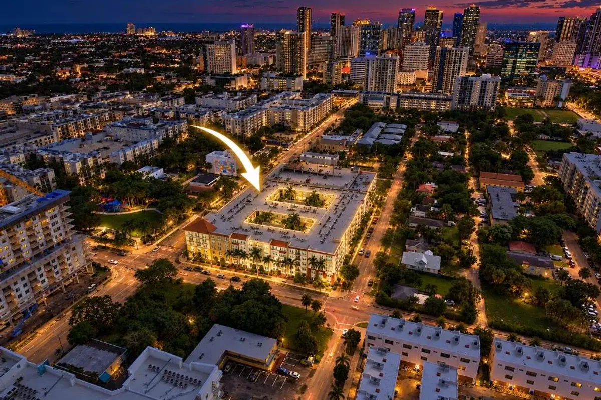 533 NE 3rd Ave #202, Fort Lauderdale: photo 1 of 32