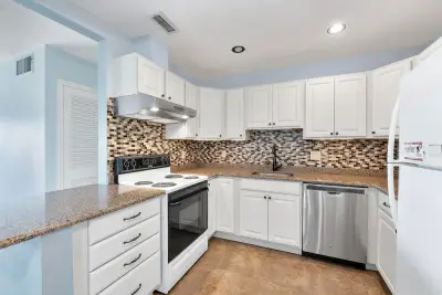 6253 Bay Club Dr #3, Fort Lauderdale: photo 1 of 44