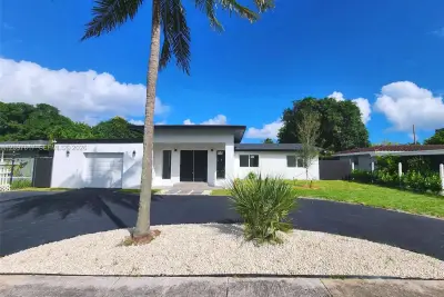 620 SW 38th Ter, Fort Lauderdale: photo 1 of 20