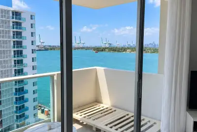 1000 West Ave #1028, Miami Beach: photo 1 of 6