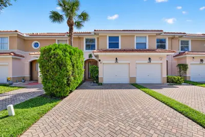 1006 Seminole Palms Dr, Greenacres: photo 1 of 41