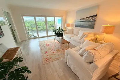 401 NE 19th Ave #53, Deerfield Beach: photo 1 of 11