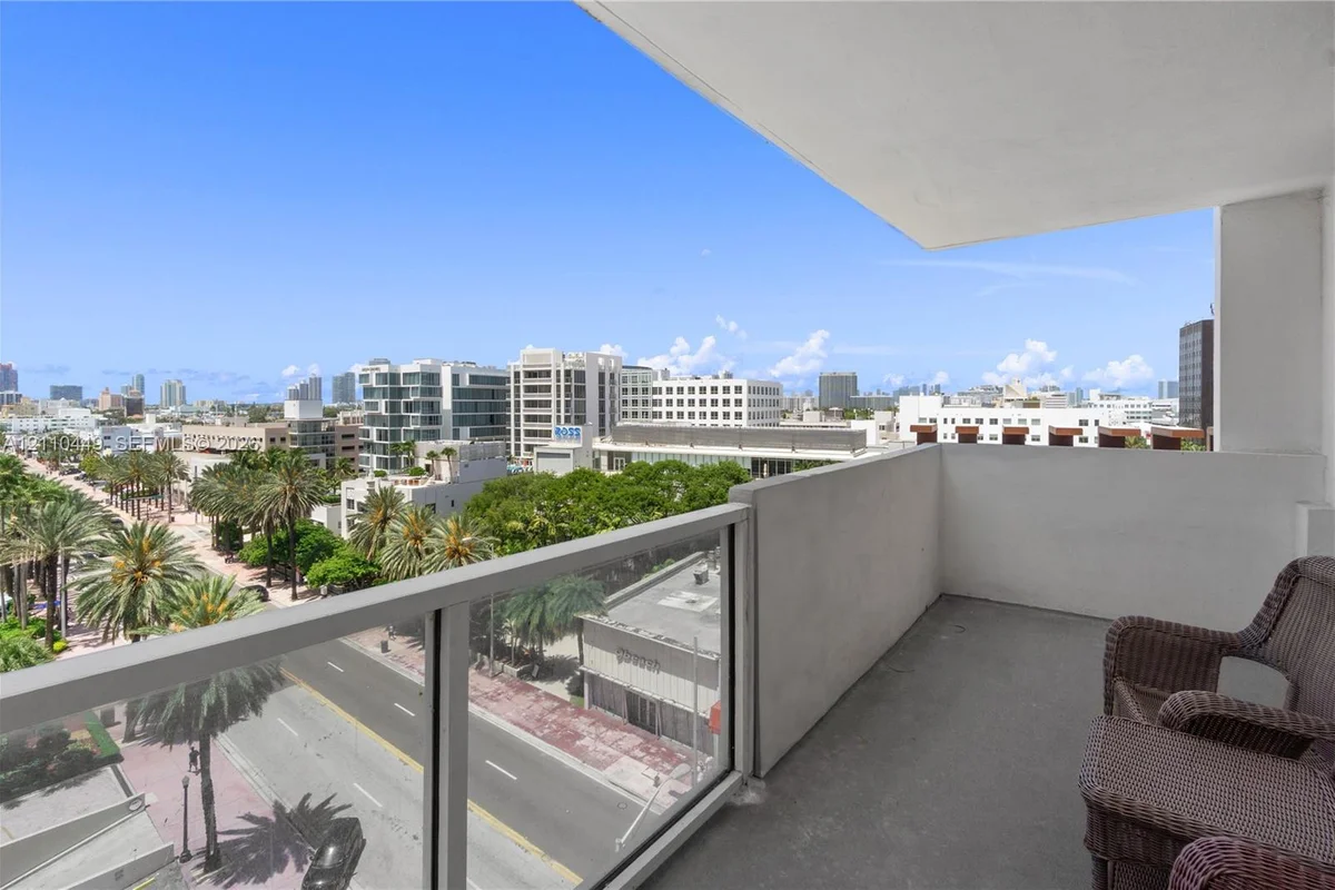 100 Lincoln Rd #811, Miami Beach: photo 1 of 30
