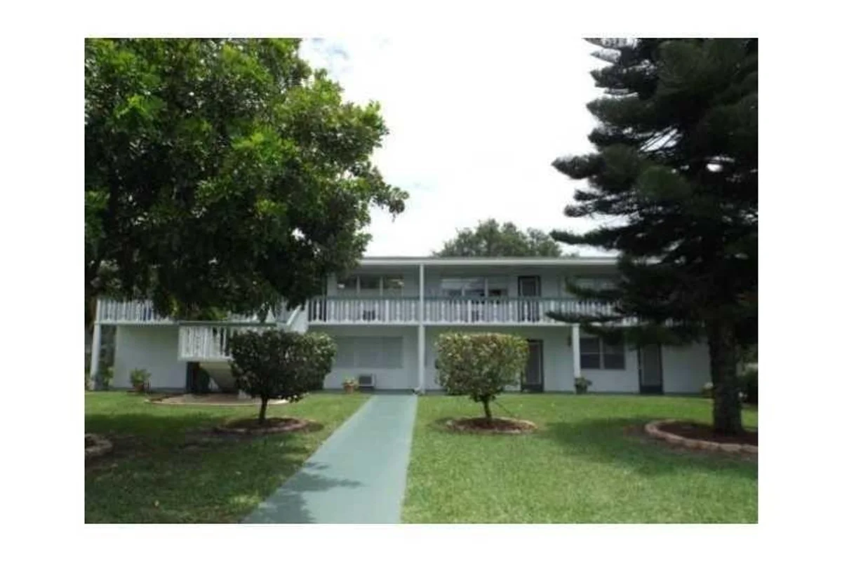 301 Oakridge Q, Deerfield Beach: photo 1 of 12