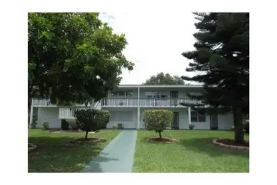 301 Oakridge Q, Deerfield Beach: photo 1 of 12