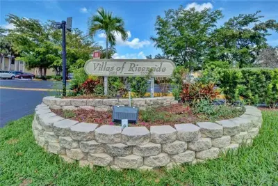 2611 Riverside Dr #5, Coral Springs: photo 1 of 20