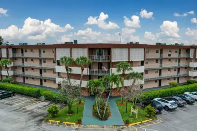 2800 NW 47th Ter #203B, Lauderdale Lakes: photo 1 of 47