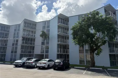 7165 NW 186th St #A202, Hialeah: photo 1 of 5