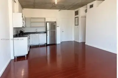 690 SW 1st Ct #1721, Miami: photo 1 of 13