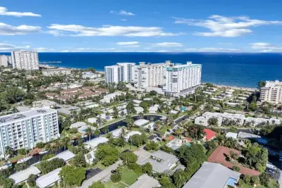 3218 SE 11th St #A, Pompano Beach: photo 1 of 32