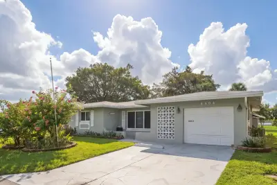4404 NW 45th Ct, Tamarac: photo 1 of 19