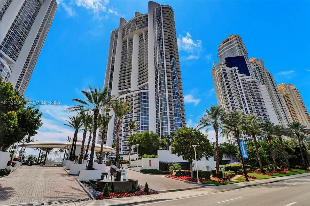 18201 Collins Ave #3402, Sunny Isles Beach: photo 1 of 12