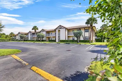 2369 NW 89th Dr #514, Coral Springs: photo 1 of 41