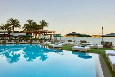 1100 West Ave #607, Miami Beach: photo 1 of 11
