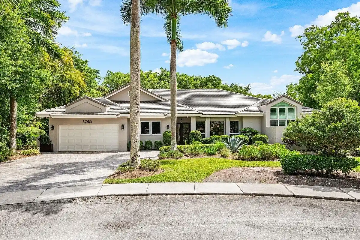3010 Hampton Cir, Boca Raton: photo 1 of 30