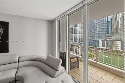 801 Brickell Key Blvd #2006, Miami: photo 1 of 44