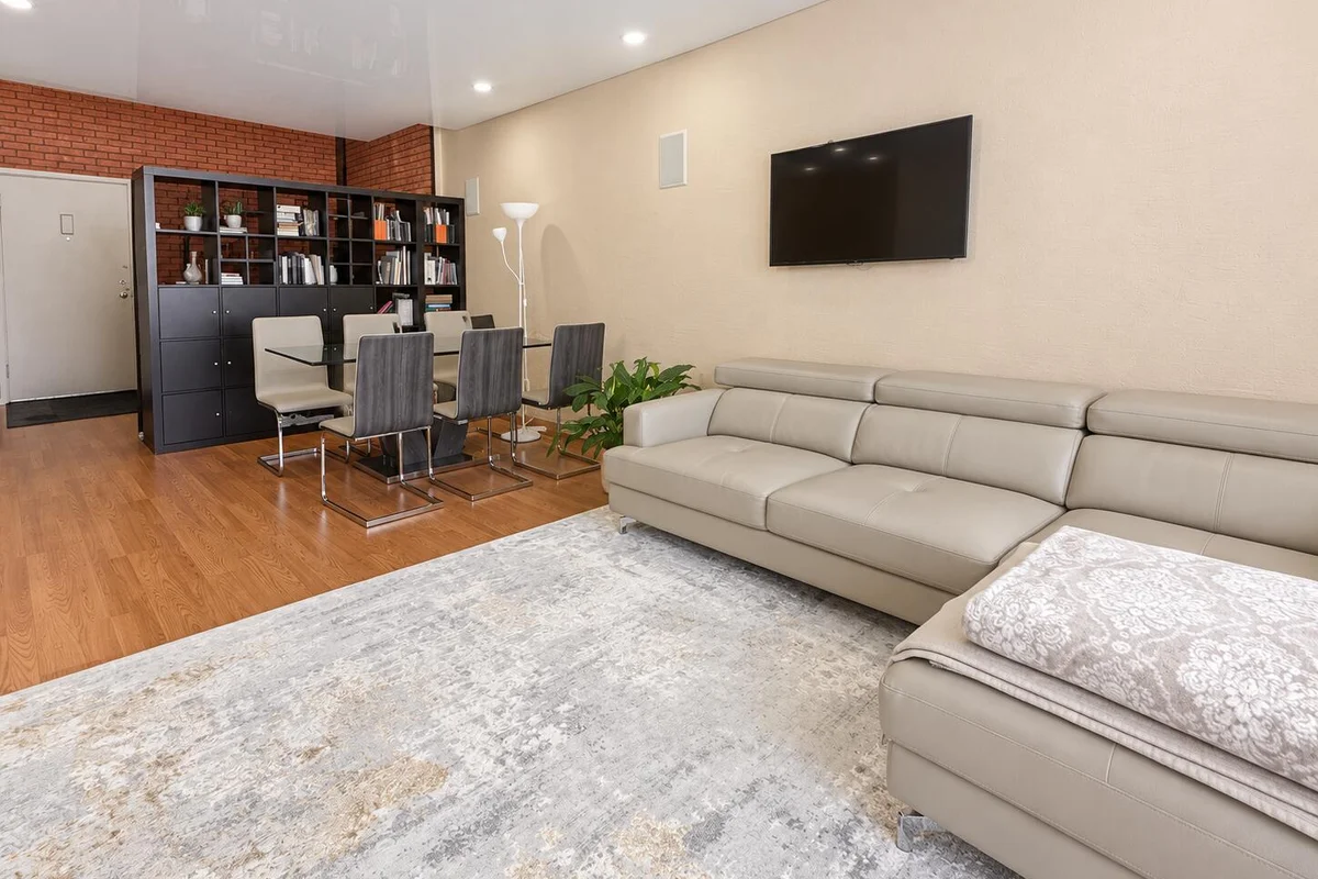 601 Three Islands #315, Hallandale Beach: photo 1 of 9