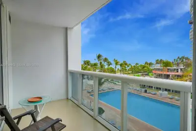 10275 Collins Ave #315, Bal Harbour: photo 1 of 30