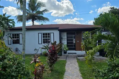 350 NW 188th St, Miami Gardens: photo 1 of 19