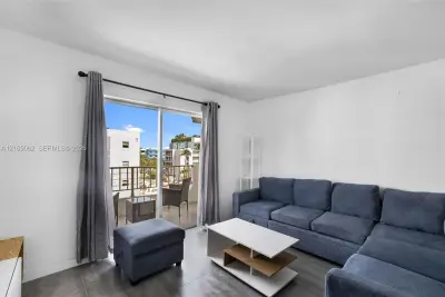 1580 West Ave #504, Miami Beach: photo 1 of 21
