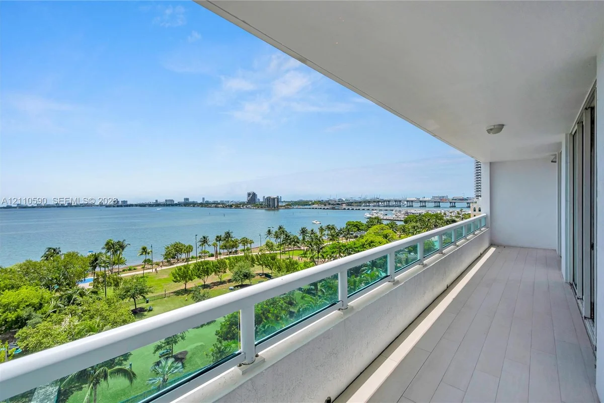 1800 N Bayshore Dr #809, Miami: photo 1 of 39