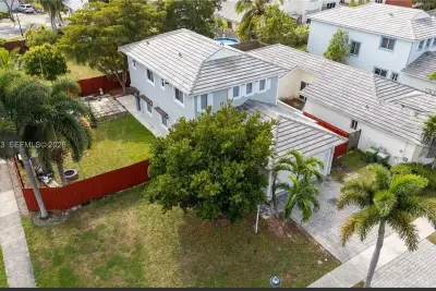 3176 NE 4th St, Homestead: photo 1 of 2