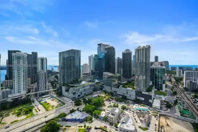 92 SW 3rd St #3603, Miami: photo 1 of 22