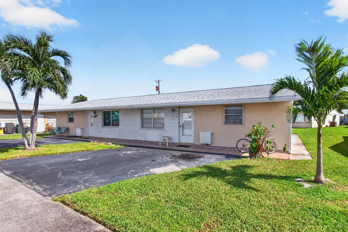 2703 Peer Ln, Delray Beach: photo 1 of 47