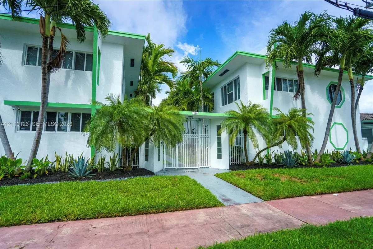 2180 Bay Dr #1B, Miami Beach: photo 1 of 17