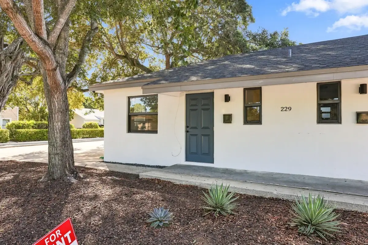 229 N E #1, Lake Worth Beach: photo 1 of 27