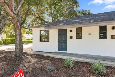 229 N E #1, Lake Worth Beach: photo 1 of 27