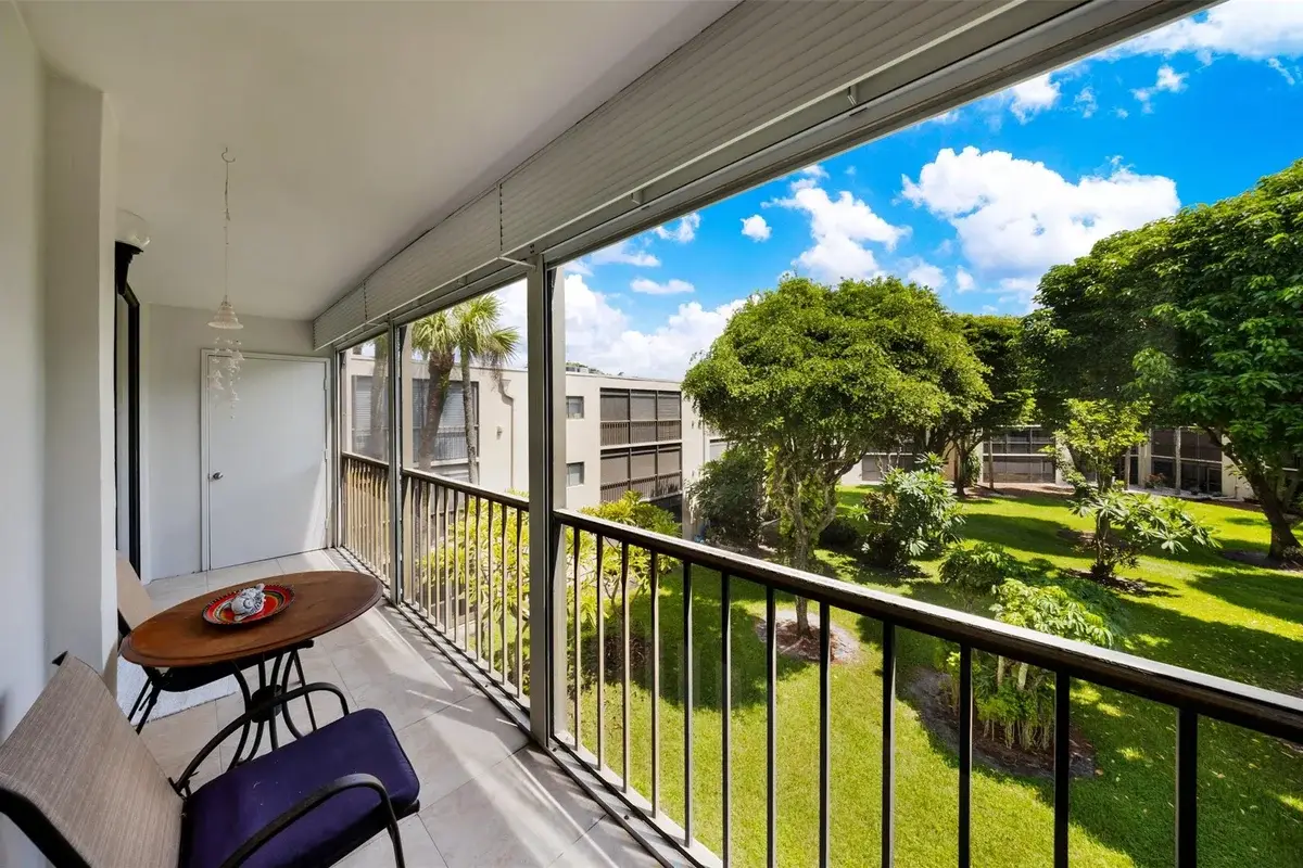 5250 Las Verdes Cir #317, Delray Beach: photo 1 of 26