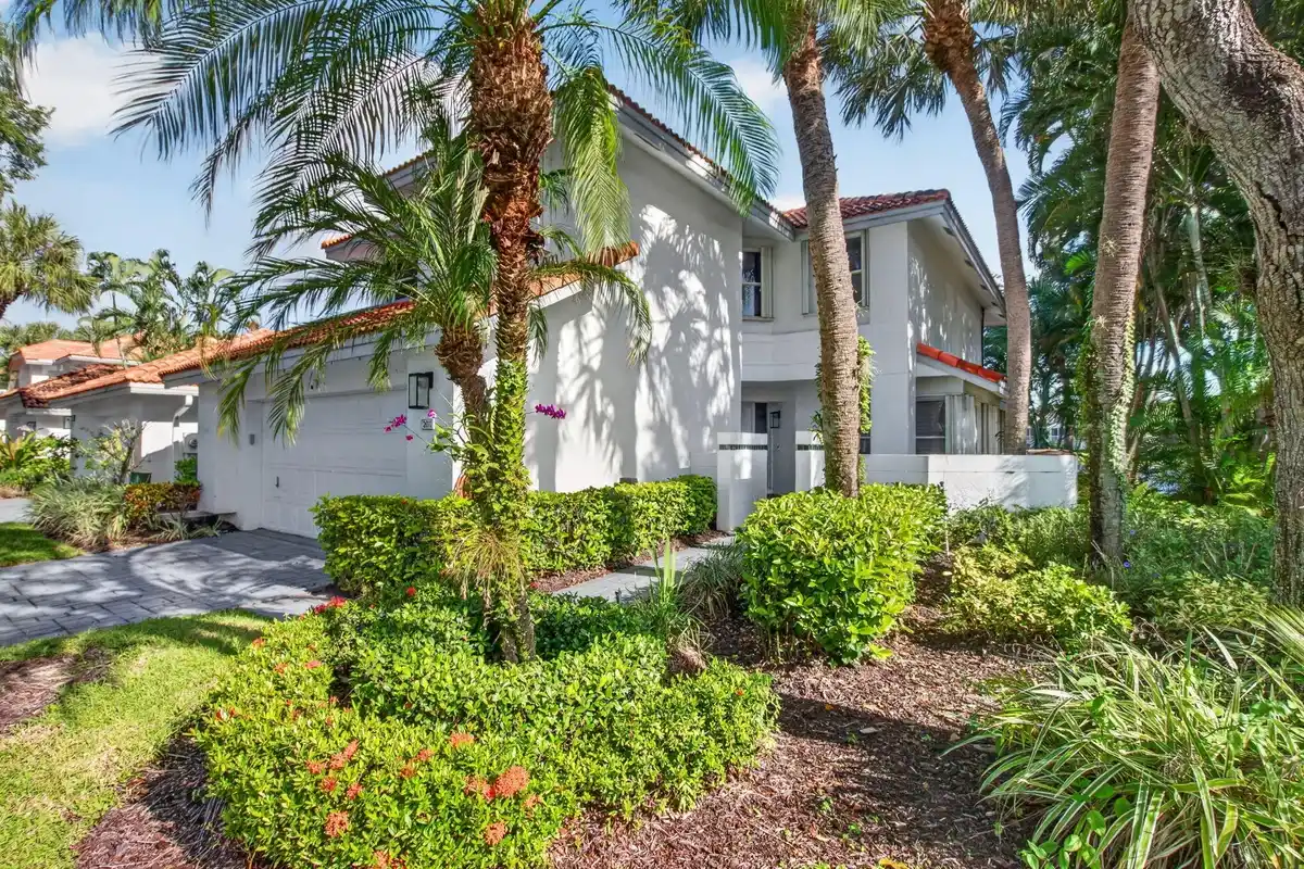 2011 NW 53rd St, Boca Raton: photo 1 of 64
