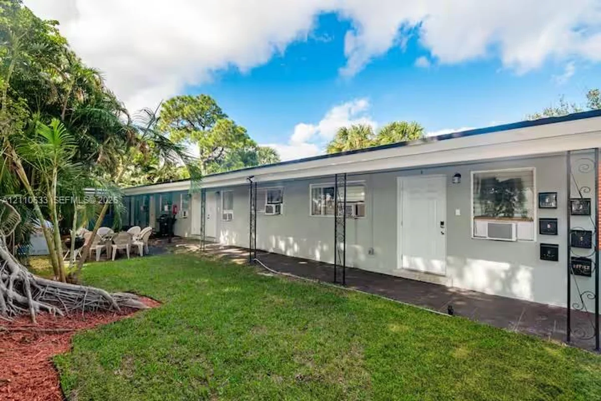 1017 NE 14th Ave, Fort Lauderdale: photo 1 of 1