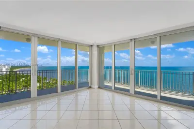 881 Ocean Dr #13H, Key Biscayne: photo 1 of 28