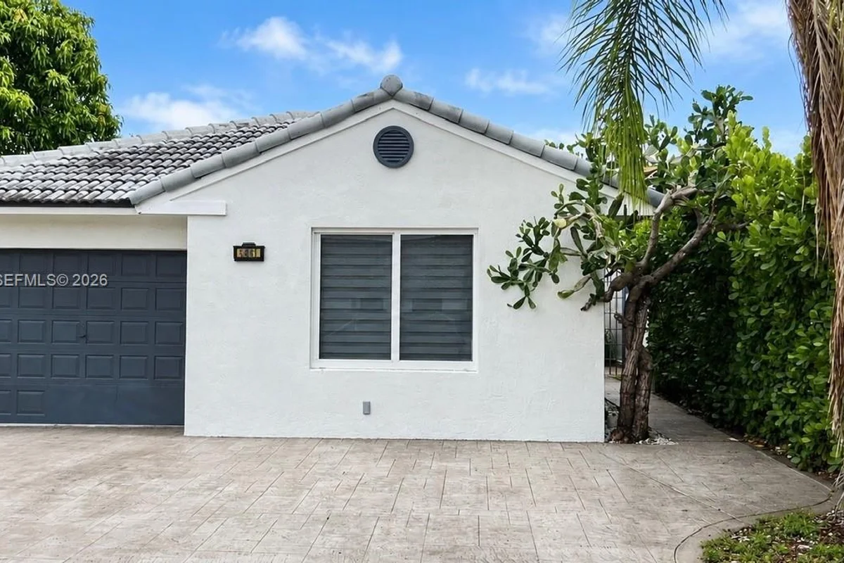 5861 SW 149th Ct, Miami: photo 1 of 16