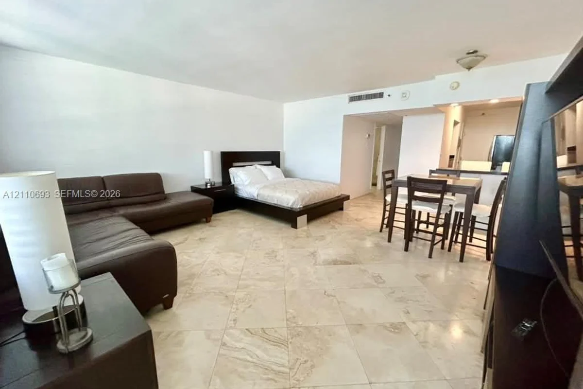 100 Lincoln Rd #1519, Miami Beach: photo 1 of 18