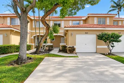 6143 Whalton St, West Palm Beach: photo 1 of 60