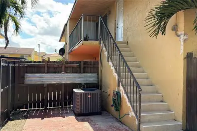 15410 SW 82nd Ln #821, Miami: photo 1 of 40