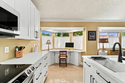 9314 NW 9th Pl, Plantation: photo 1 of 25