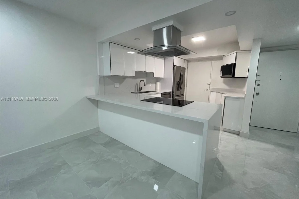 1351 NE Miami Gardens Dr #1202E, Miami: photo 1 of 17