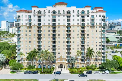 616 Clearwater Park Rd #412, West Palm Beach: photo 1 of 27