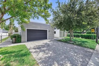 4484 SW 26th Ave, Fort Lauderdale: photo 1 of 28