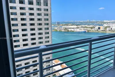 335 S Biscayne Blvd #3104, Miami: photo 1 of 20