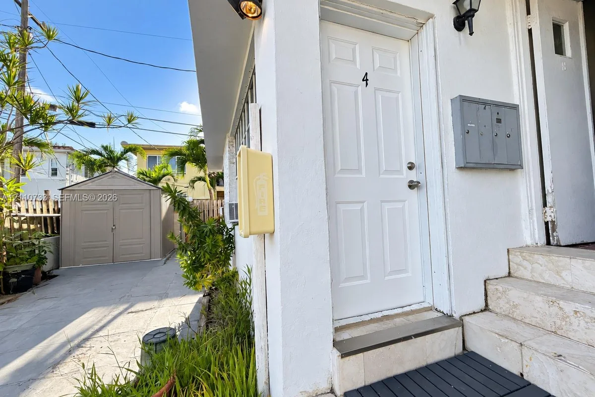 6940 Bay Dr #4, Miami Beach: photo 1 of 10