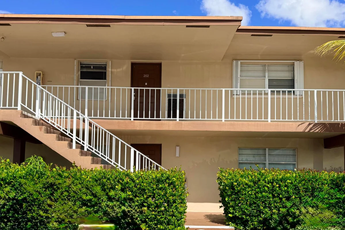 7505 NW 5th Ct #102, Margate: photo 1 of 20