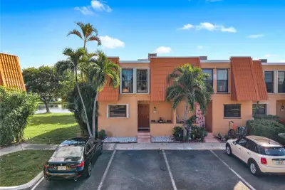 9100 Orchid Tree Ln #137, Pembroke Pines: photo 1 of 33